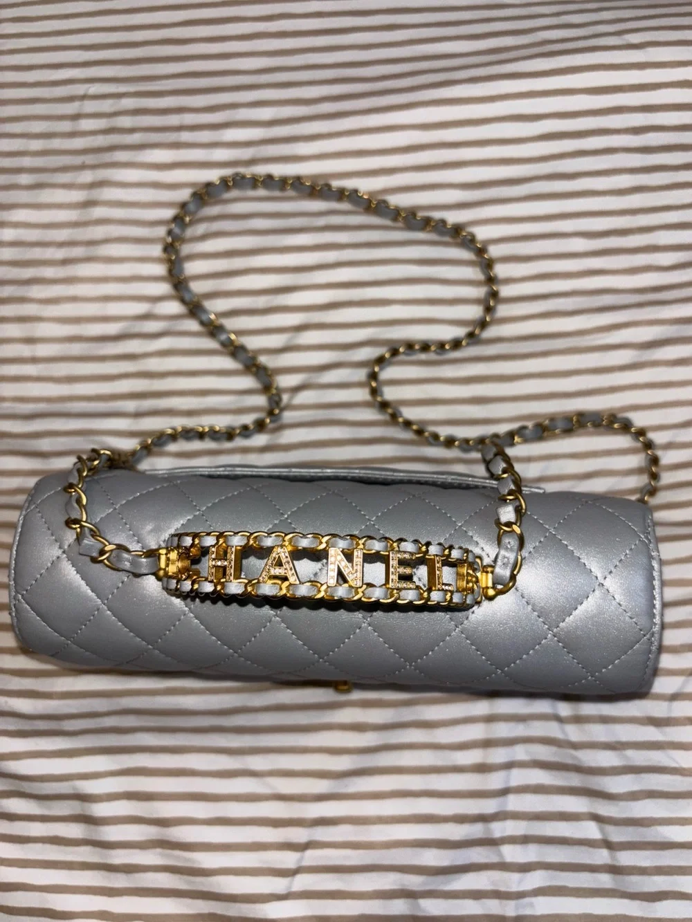 CHANEL authentic flap